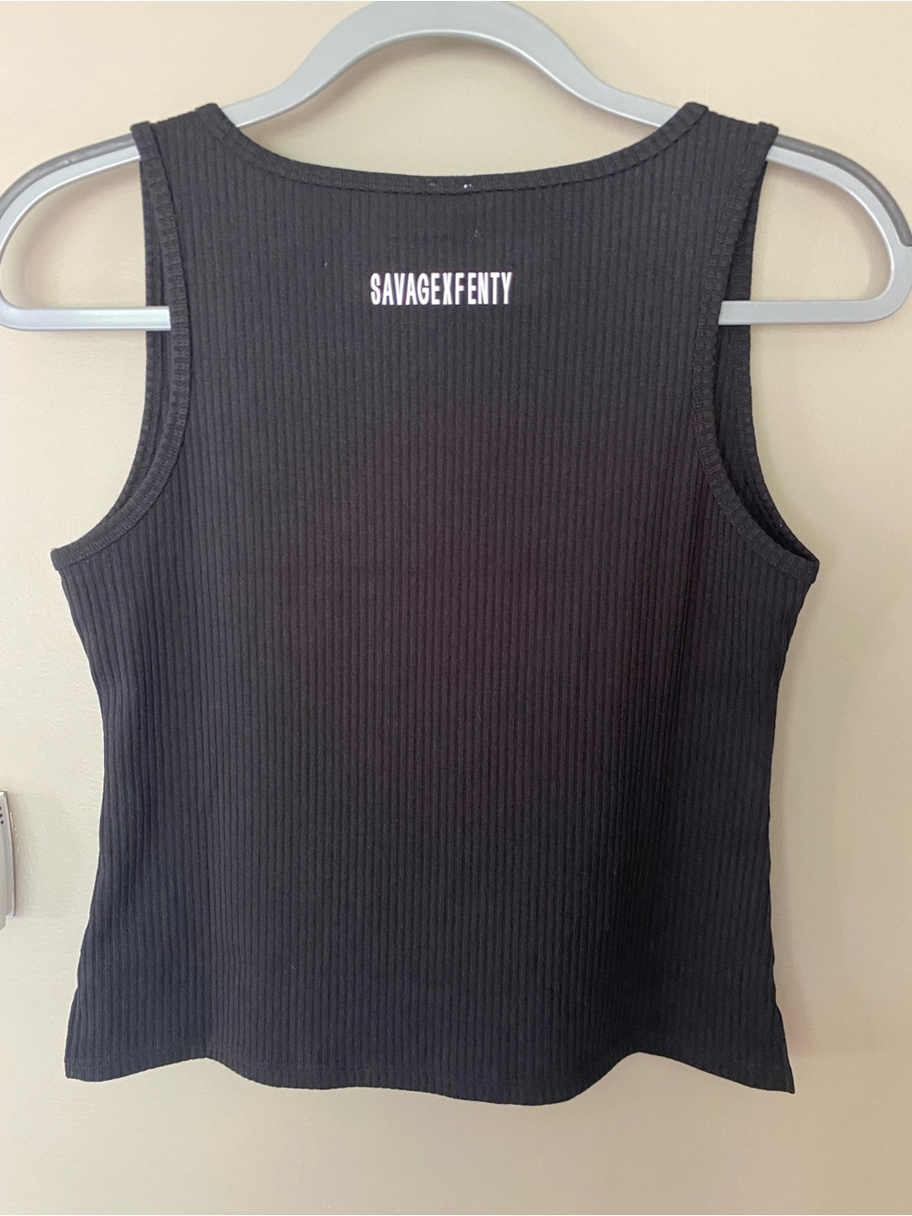 NWT SAVAGE x FENTY Essential Heavy Rib Square-Neck Tank Size Medium - Picture 3 of 6